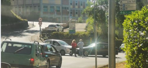 Siena: Oggi 27/08 Attenzione, traffico rallentato al semaforo di Pescaia per&nbsp;incidente