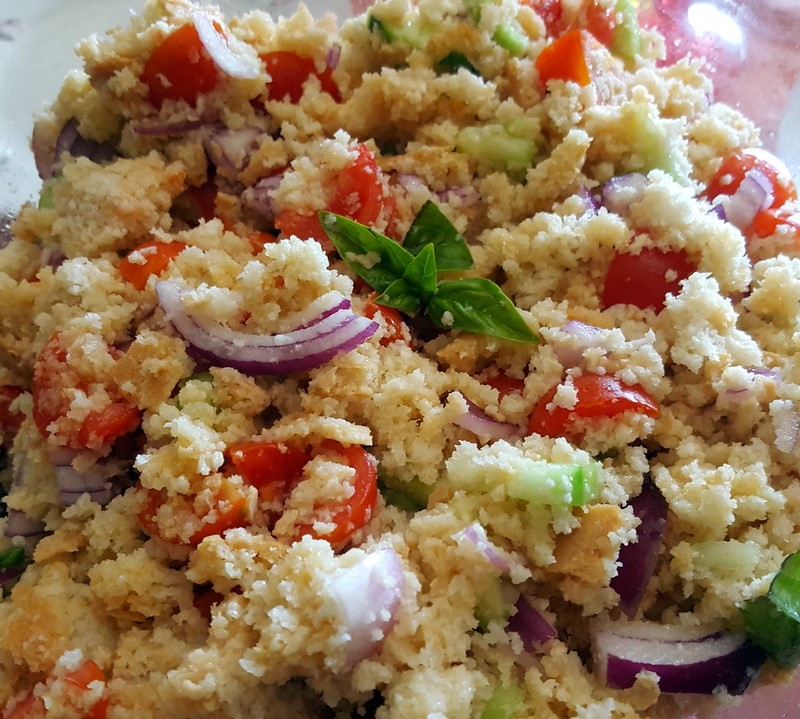 Siena, Origini e storia di un piatto estivo per eccellenza: La&nbsp;panzanella