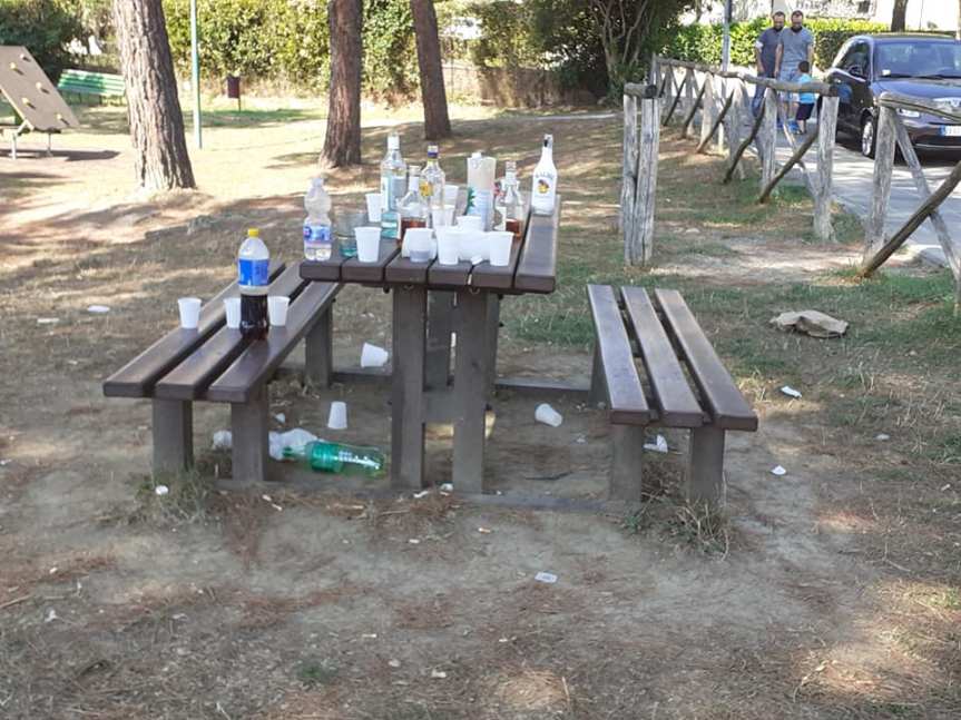 Siena: Oggi 13/09 Giardini del Petriccio ridotti ad un&nbsp;immondezzaio
