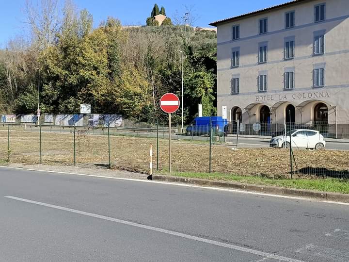 Siena: Oggi 20/11 Tagliate piante e arbusti nell’area ex distributore Colonna San&nbsp;Marco