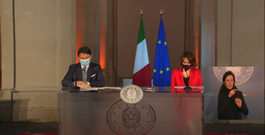 italia: Giornata internazionale per l’eliminazione della violenza contro le donne, Palazzo Chigi s’illumina di&nbsp;rosso