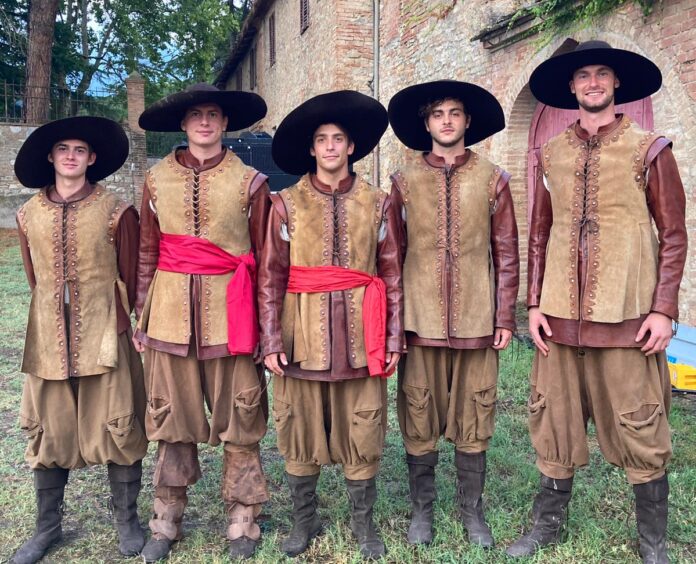 Siena, Non solo i fantini al cinema: “Esperienza sul set divertente ed&nbsp;emozionante”