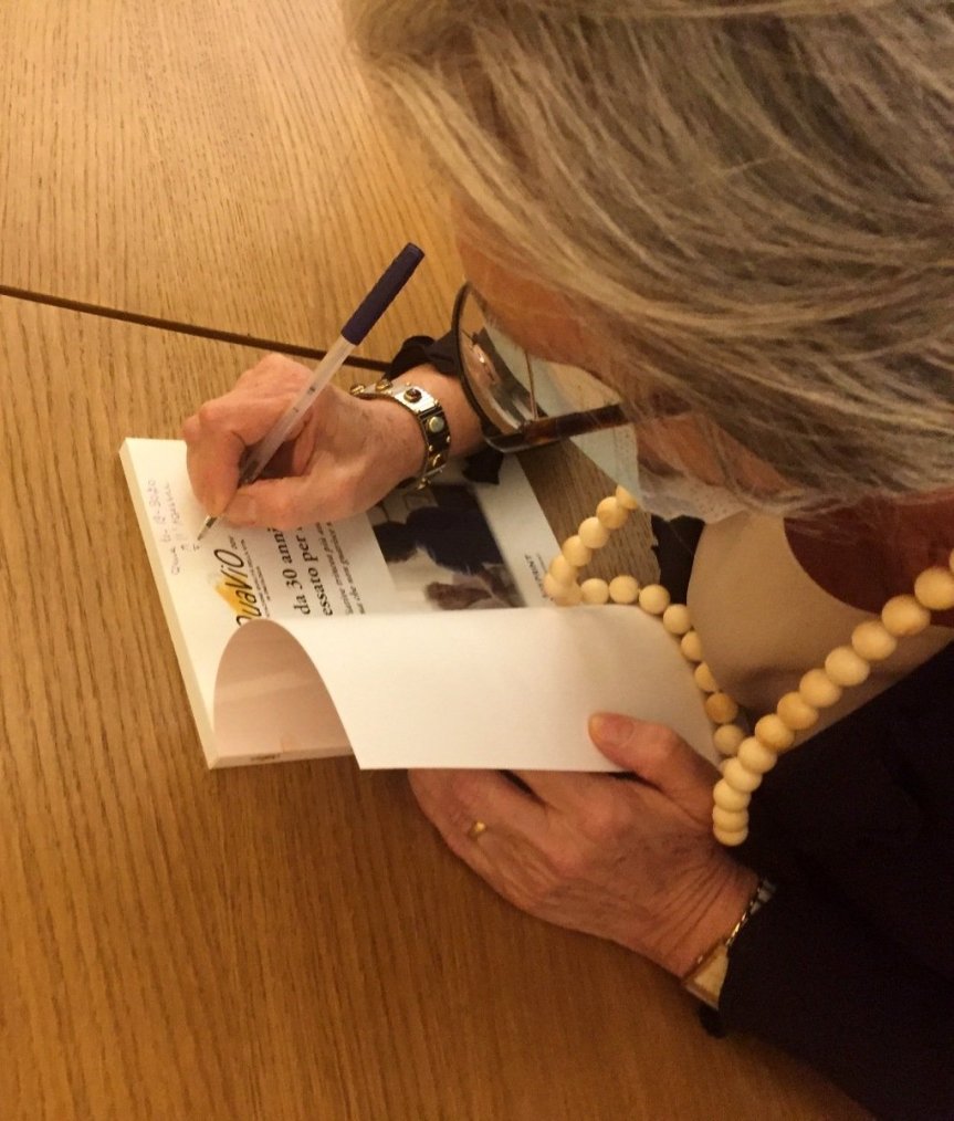 Siena, Un regalo di Natale diverso: Ecco dove trovare il libro della&nbsp;QuaViO