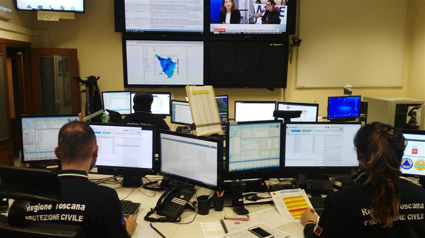 Toscana, Maltempo: Codice giallo per rischio idrogeologico, vento e&nbsp;mareggiate