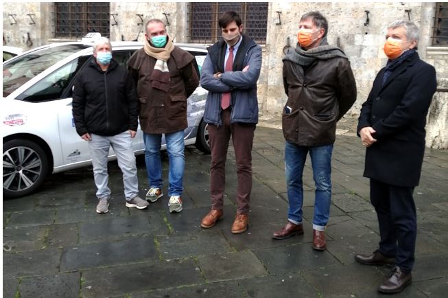 Siena, Festività natalizie: Il Comune approva una tariffa straordinaria per i taxi dedicata alla terza&nbsp;età