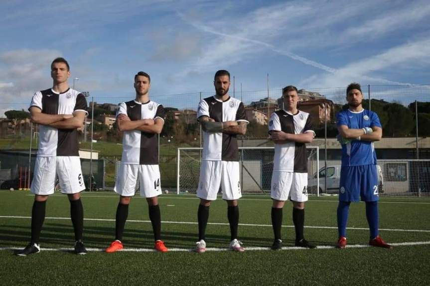 Siena, Acn Siena: Ecco la prima maglia ufficiale della squdra&nbsp;bianconera