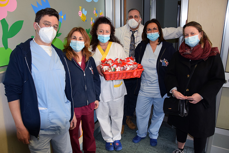 Siena, Il dono di Cartolandia: 30 braccialetti per i bambini ricoverati in Terapia Intensiva&nbsp;Pediatrica