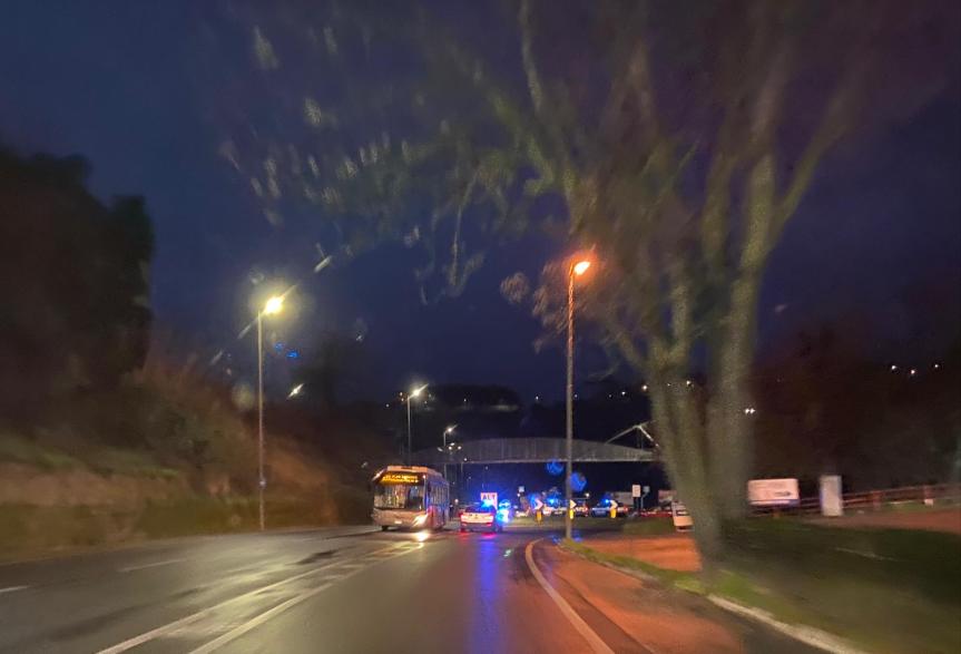 Siena, Medico travolto da un bus in Pescaia: E’&nbsp;grave