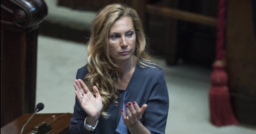 Italia, Turismo, Michaela Biancofiore se la prende con Roberto Speranza: “Basta prese in giro per gli operatori turistici. Intervenga&nbsp;Draghi”