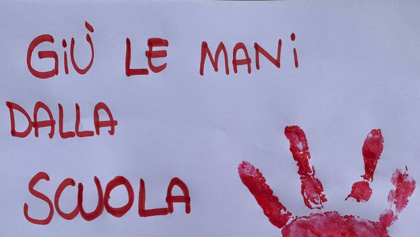 Siena, Genitori in protesta contro la chiusura delle scuole: “Non è giusto sacrificare sempre i&nbsp;bambini”