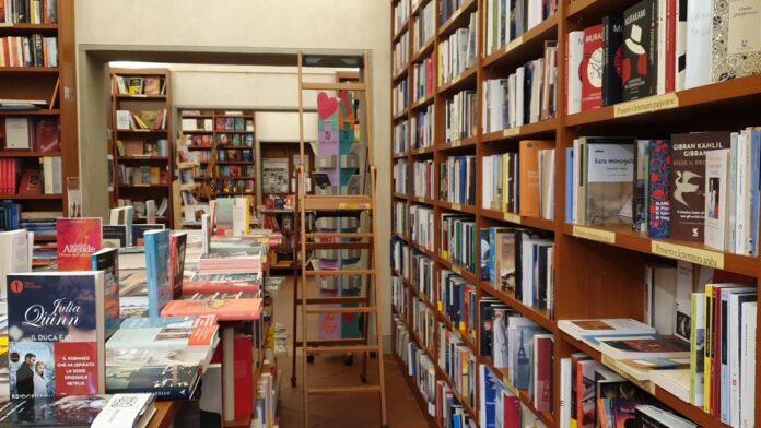 Siena, Zona rossa e librerie aperte: “Viviamo solo con la clientela&nbsp;senese”