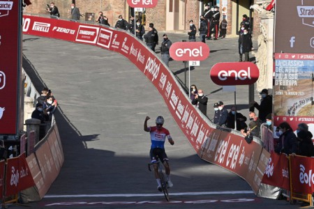 Siena: Oggi 06/03 Mathieu van der Poel ha vinto le Strade Bianche&nbsp;Maschile