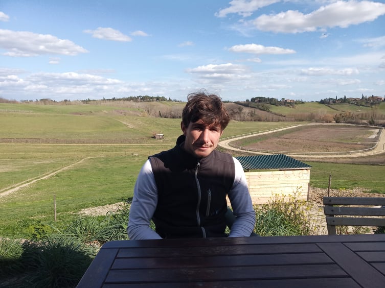 Palio di Siena, Sanzioni palio, Mattia Chiavassa rinuncia al ricorso: “Non l’ho afferrato, c’è stata una sgomitata. Ma va bene&nbsp;così”