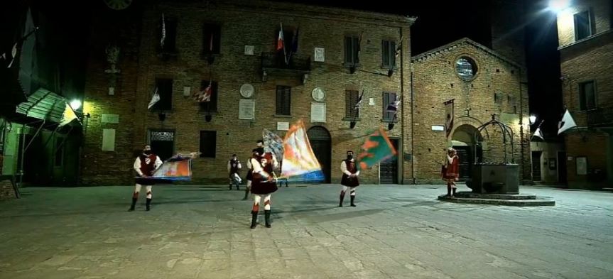 Provincia di Siena, Torrita di Siena: Flash mob in piazza per il Palio dei Somari, ancora stoppato dal&nbsp;Covid