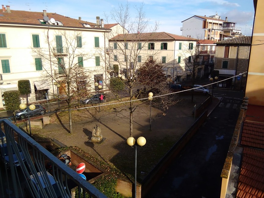 Siena: Anziano si apparta con 30enne. Rapinato di soldi e cellulare nel posteggio dietro la&nbsp;stazione