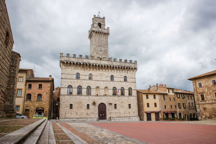 Provincia di Siena: Montepulciano, dal 1° aprile torna aperta al pubblico la Torre del Palazzo&nbsp;Comunale