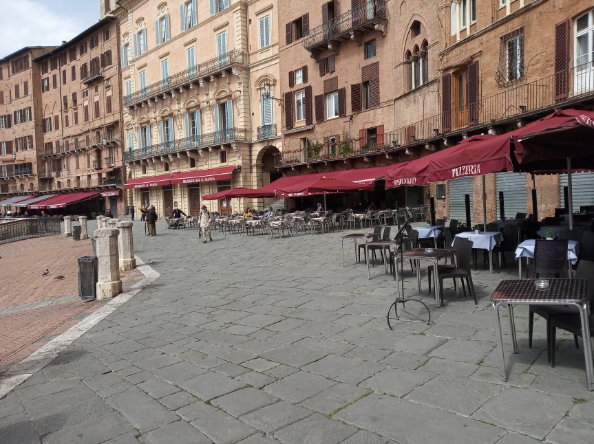 Siena: Oggi 26/04 zona gialla, Piazza del Campo di nuovo “viva”