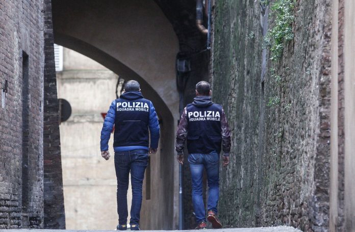 Siena: Colpo in villa, rubati gioielli per 300mila euro