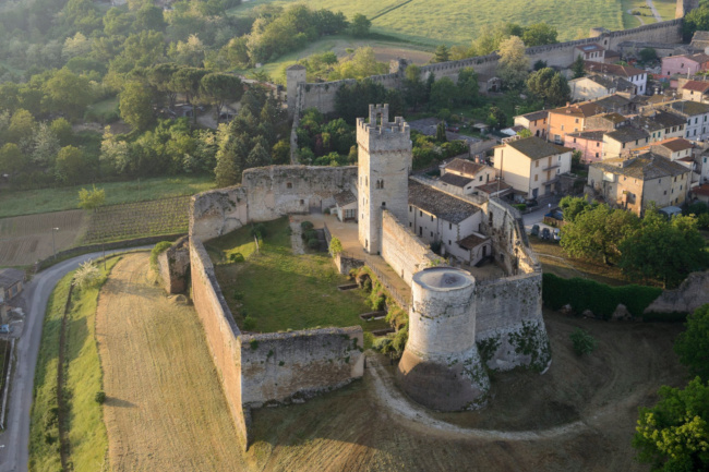 Provincia di Siena: Visite guidate speciali alla Rocca di Staggia, tra storia, arte e gusto