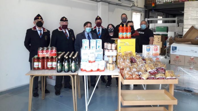 Siena: Covid, la donazione della Polizia di Stato alla&nbsp;Caritas