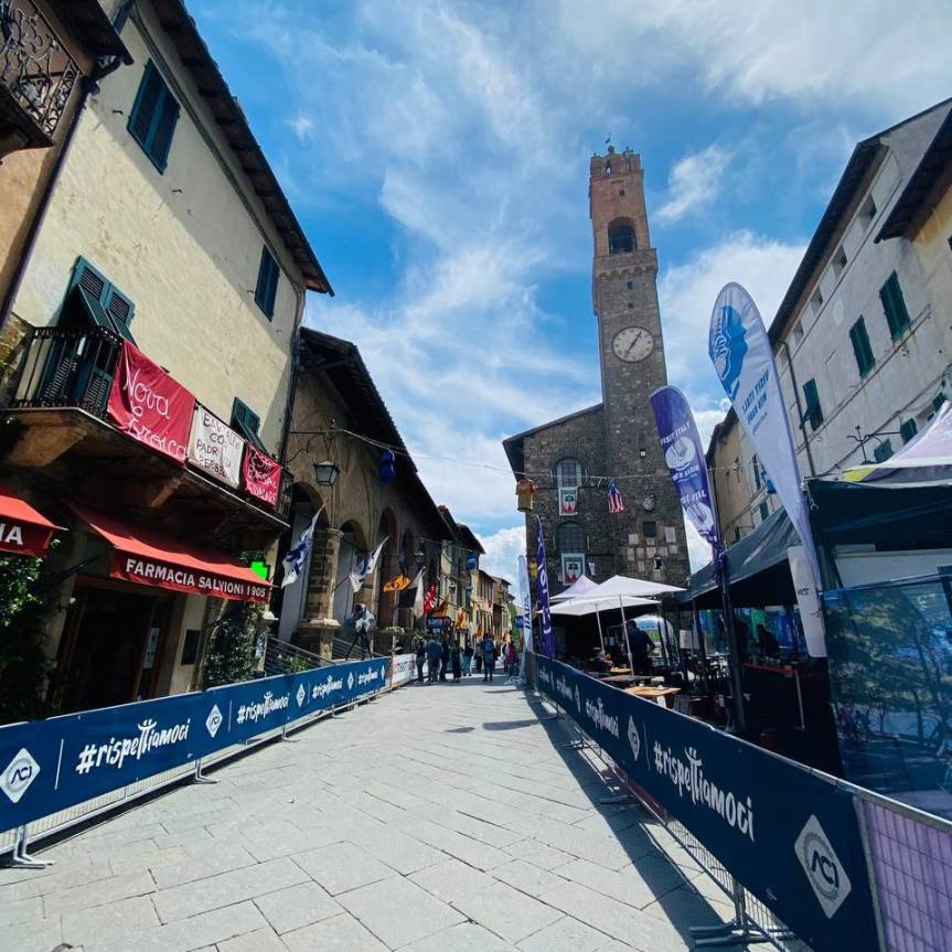 Provincia di Siena: Oggi 19/05 Il Giro D’italia a Montalcino, le Terre di Siena si tingono di&nbsp;rosa