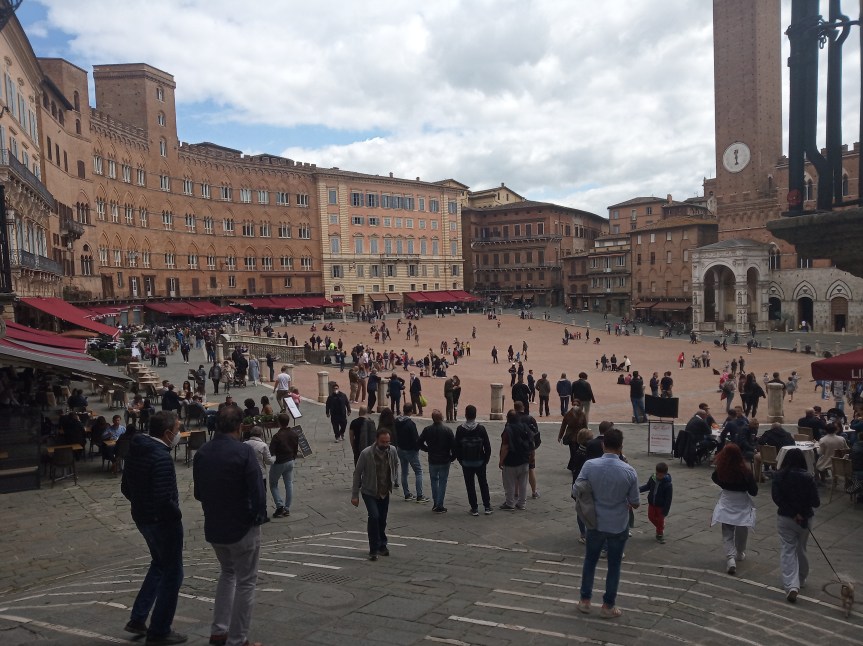 Siena: Il tempo sospeso dal virus e i problemi che&nbsp;restano