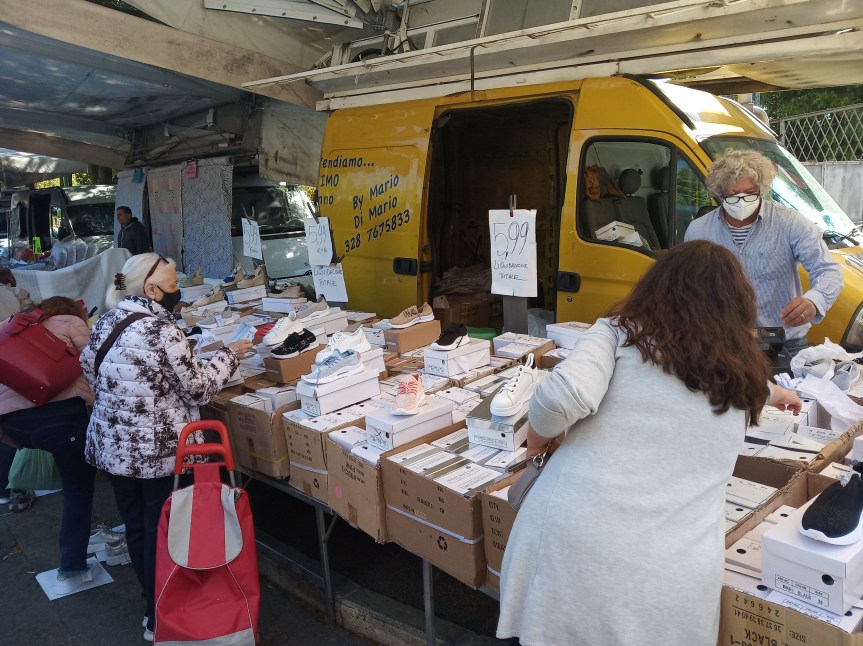 Siena: Oggi 26/05 Il mercato settimanale delle&nbsp;merci