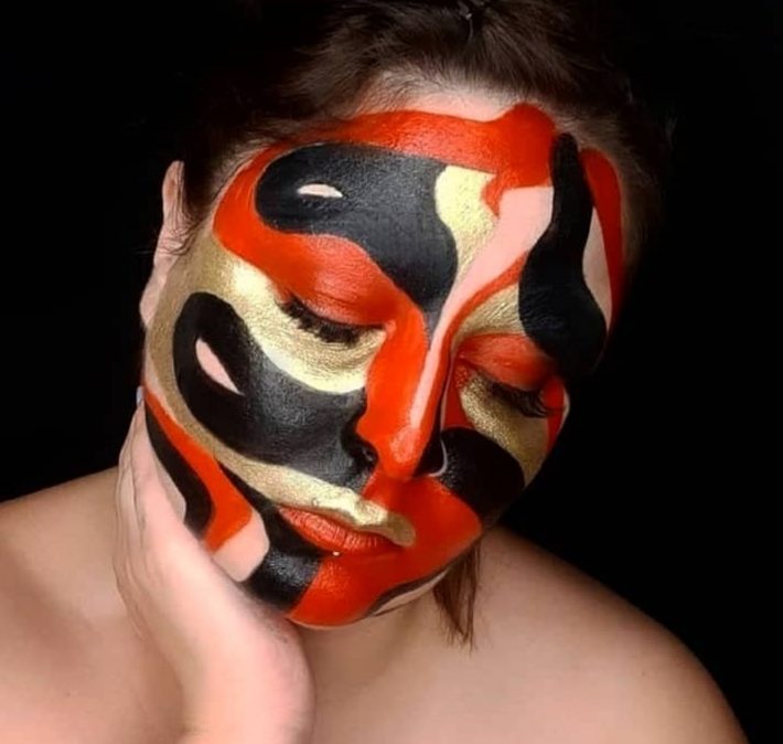 Siena, Il Filo di Arianna: Maddalena Pasquini, viaggio nel mondo del make up (incontrando i&nbsp;Maneskin)