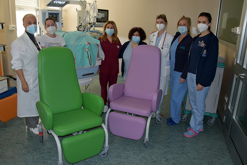 Siena: La famiglia Vercellotti dona 4 poltrone da allattamento alla Terapia Intensiva&nbsp;Neonatale