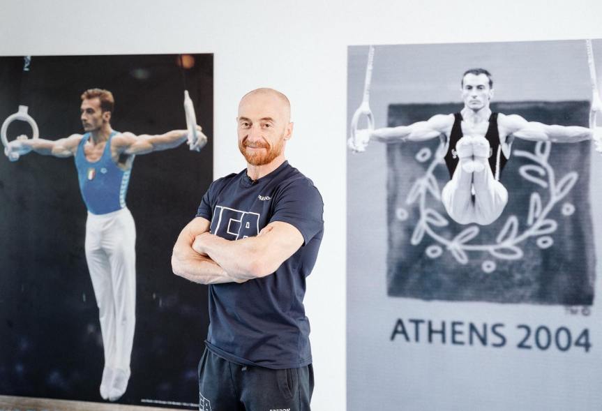 Provincia di Siena: Yuri Chechi al via della tappa di Montepulciano del Giro-E, per bici&nbsp;elettriche