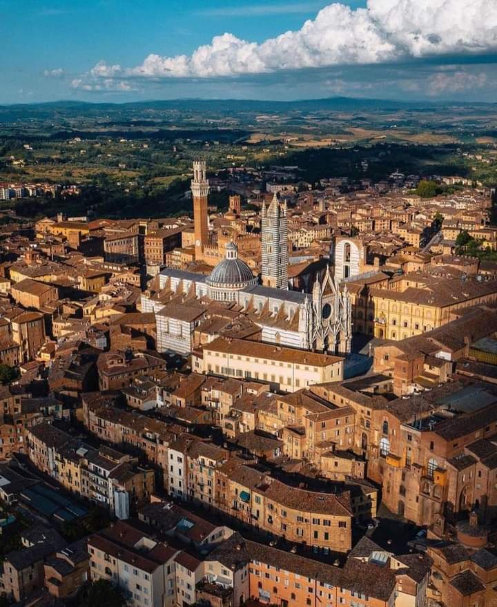 Siena: Siena di mille cose è piena – La tomba etrusca di Ildegarda che prese il nome di un&nbsp;Papa