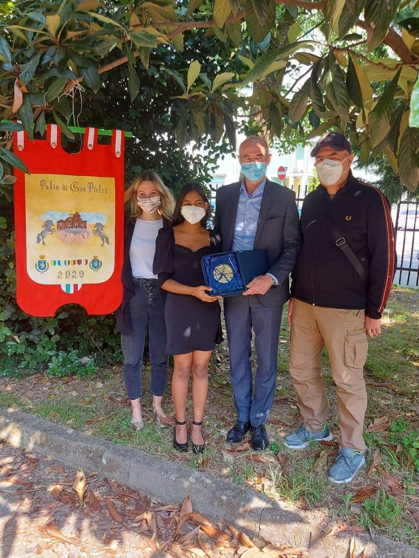 Palio di Abbiategrasso: Premiata la pittrice vincitrice concorso “Dipingi il cencio 2020”. Il palio si disputerà il&nbsp;10/10