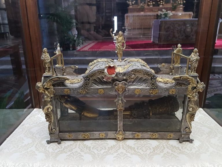 Siena: Natività di San Giovanni Battista, in Duomo si espone la reliquia del braccio&nbsp;destro