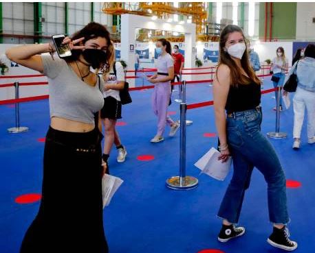 Italia, Vaccino ai giovani: Boom di adesioni in tutt’Italia