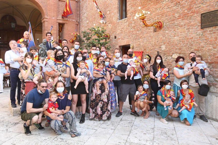 Siena: I battesimi nella contrada della&nbsp;Chiocciola