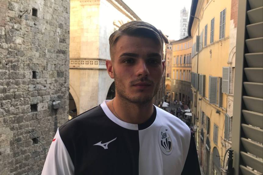 Siena, Acn Siena: Ufficiale il centrocampista Alessio&nbsp;Amoruso