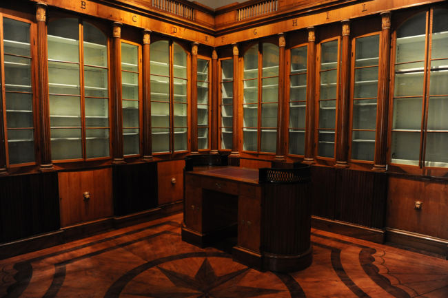 Siena: Biblioteca comunale degli Intronati, allestimento permanente della libreria progettata da Agostino Fantastici per lo studiolo di Giulio del&nbsp;Taja