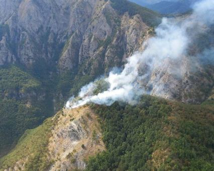Toscana: Incendio sulle montagne sopra bagni di Lucca, intervengono i vigili del&nbsp;fuoco