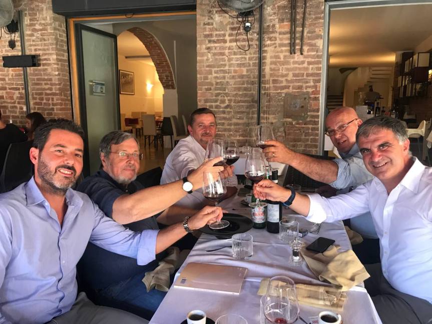 Siena, Acn Siena: Brindisi in Piazza del Campo con l’avvocato Carignani