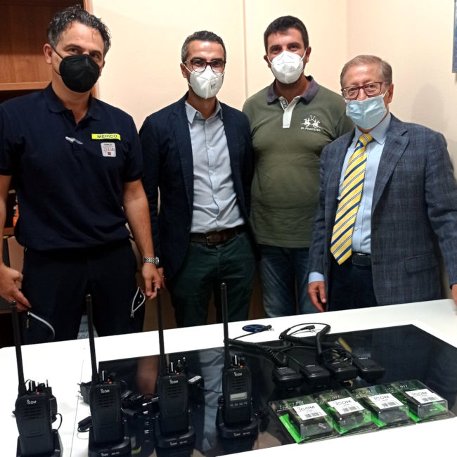 Siena: L’Associazione italiana arbitri dona quattro ricetrasmittenti alla Centrale 118&nbsp;Siena-Grosseto