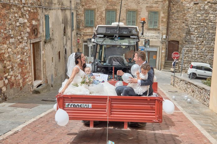 Provincia di Siena, Janki, la sposa di Quattro Matrimoni: “E’ stata un’esperienza indimenticabile”