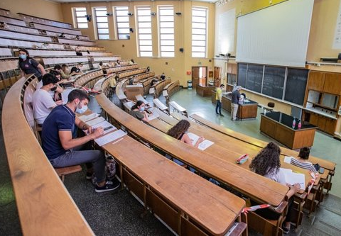 Siena: Università, al via il bando per 43 posti per i corsi di&nbsp;dottorato