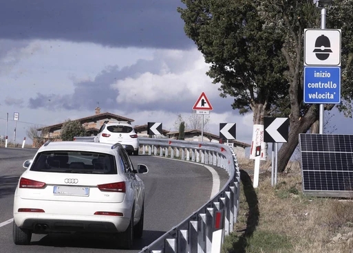 Siena: Sulla Cassia eliminata la fermata del bus della zona industriale Isola d’Arbia