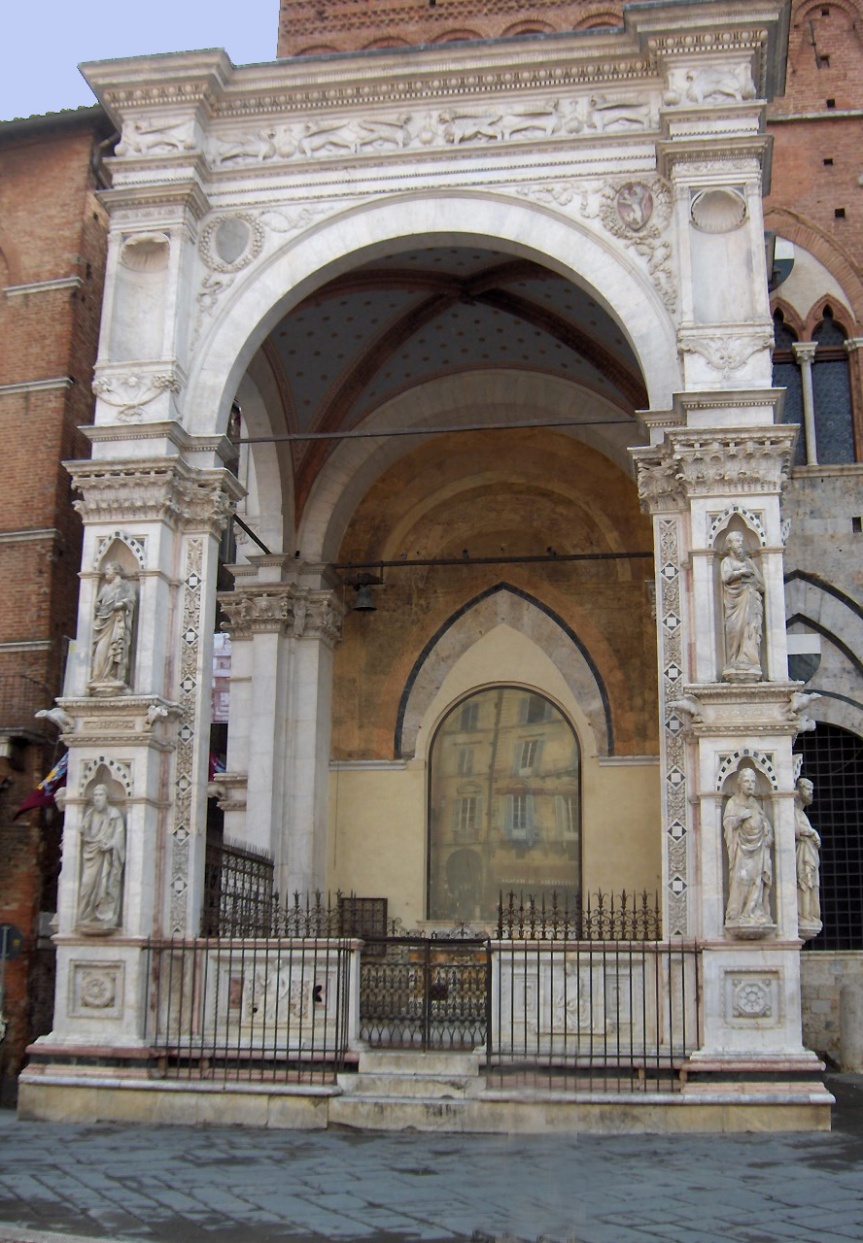 Siena: Cappella di Piazza del Campo illuminata per iniziative di sensibilizzazione