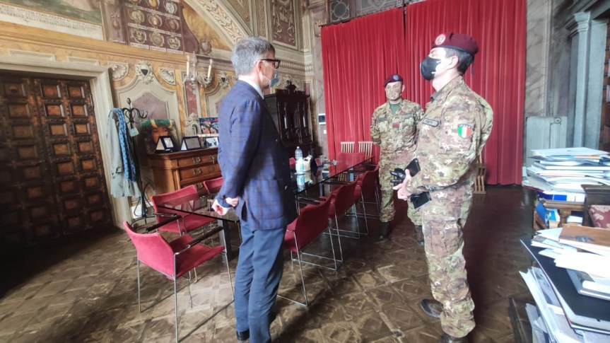 Siena: Oggi 03/12 il sindaco incontra il colonnello della Folgore Massimo&nbsp;Veggetti