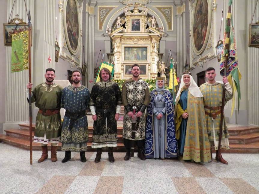 Palio di Legnano: Investitura religiosa della contrada Sant’Ambrogio, il popolo gialloverde applaude la nuova&nbsp;reggenza