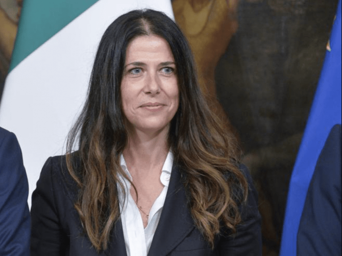 Siena, Aziende del vetro, la viceministra Todde: “Nuovi interventi per disinnescare la&nbsp;crisi”