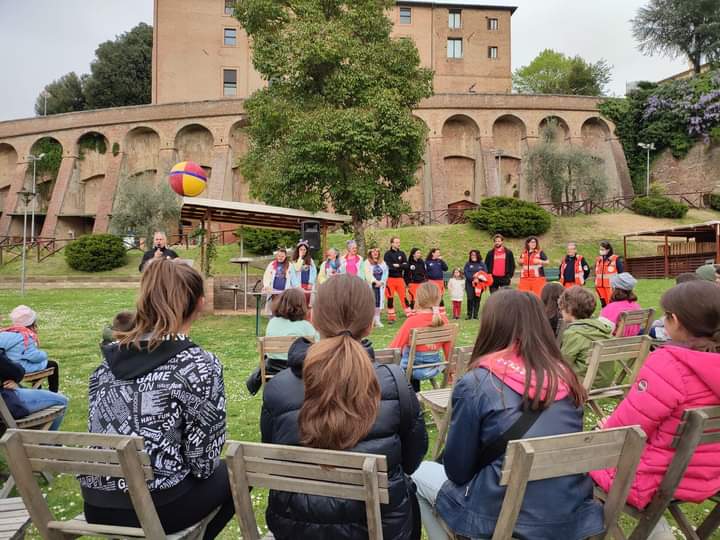 Siena, Contrada della Chiocciola: Oggi 23/04 pomeriggio con il volontariato&nbsp;senese