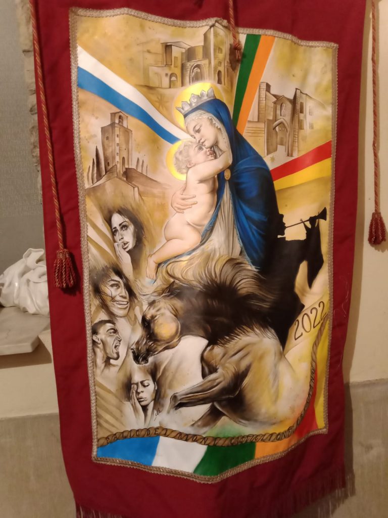 Palio di Castiglion Fiorentino: Ieri 11/06 è stato presentato il Drappo del Palio realizzato da Claudia&nbsp;Nerozzi