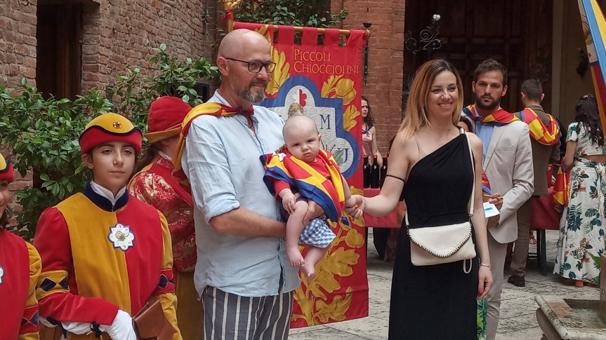 Siena, Contrada della Chiocciola: Oggi 28/06 battezzati 68 nuovi&nbsp;contradaioli